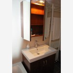 Βάση με νιπτήρα τετράγωνο
Καθρέφτης ντουλάπι